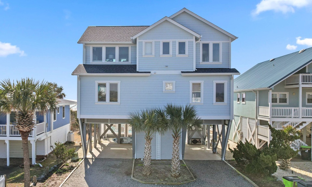 Holden Beach House | Stunning Ocean Front Home W/Private Pool 4BR 4 1/2 Bath and Brand New Kitchen