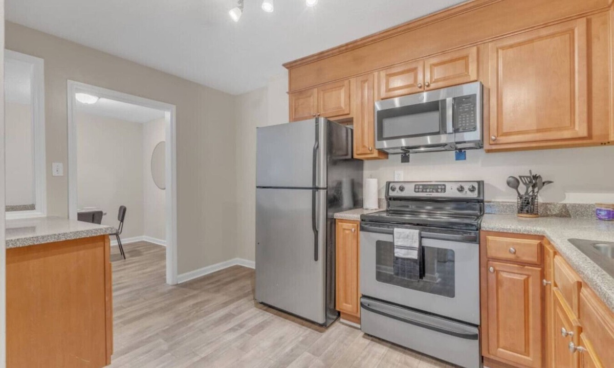 Crabtree Apartment | Stylish King 2BR Suite—in Crabtree Valley Raleigh!