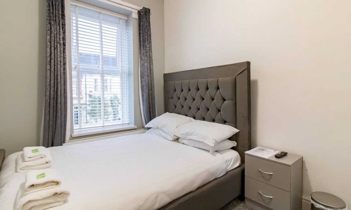 Newcastle-upon-Tyne Apartment | Stylish Maisonette Newcastle - Pass the Keys