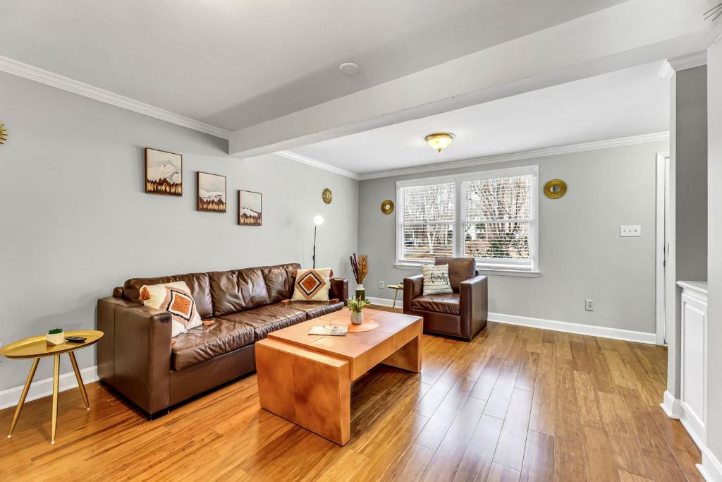 Greensboro Apartment | Stylish, spacious Uptown Condo! Perfect for large families and groups! Private patio! Minutes from downtown and airport!