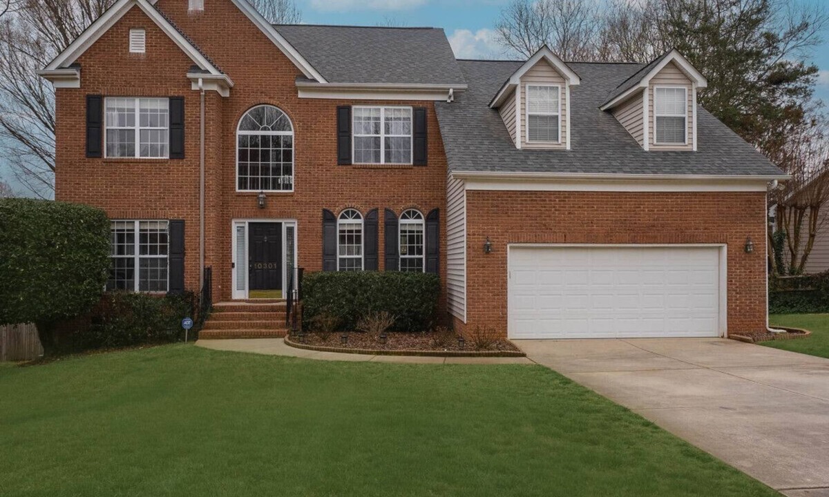 Charlotte House | Suburban Sanctuary Retreat