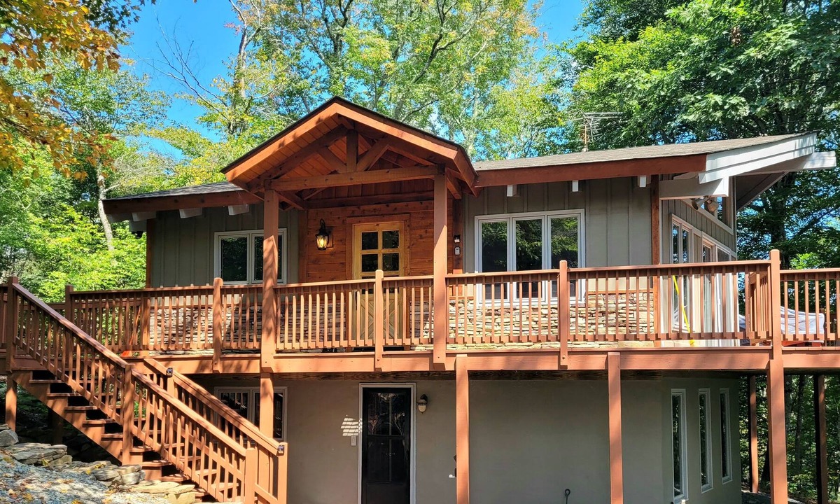 Sugar Mountain Cabin | Sugar Mountain Cabin hiking; golf; Tennis, fly fishing. Grandfather Mountain
