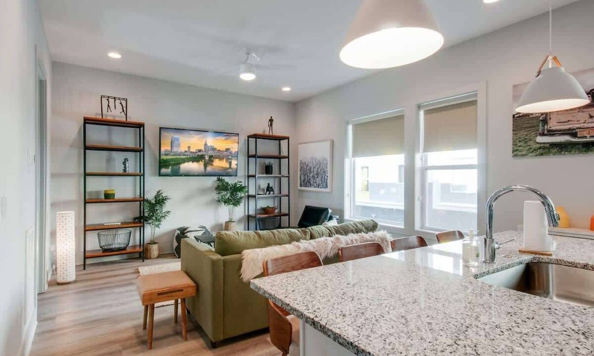 Talbot's Corner House | Summer rooftop deck, game room, skyline views near Broadway