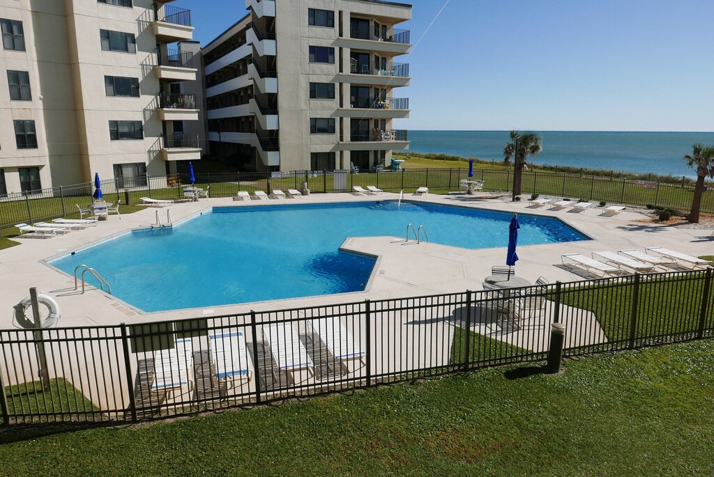 Indian Beach Condo | Summer Winds 234: 2 BR, 2 BA Condominium in Indian Beach, Sleeps 6