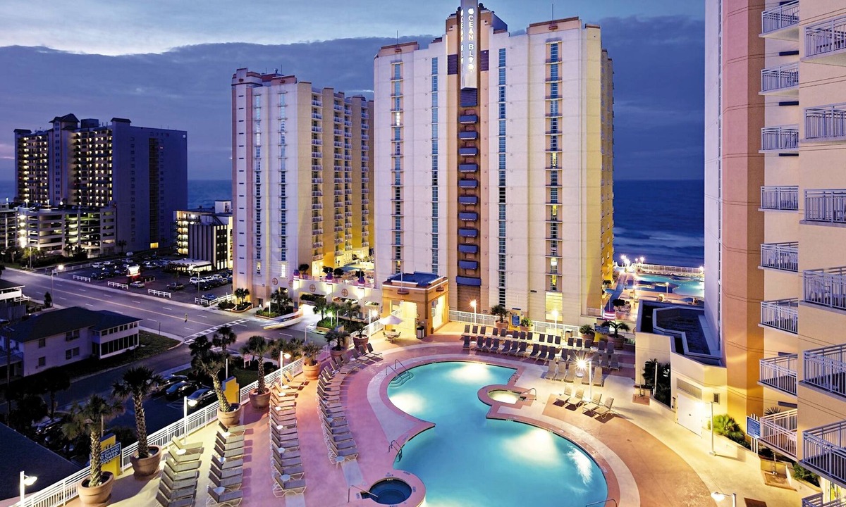 Ash Condo | Sunny 2BR w/Ocean Views & Lazy Pool Days