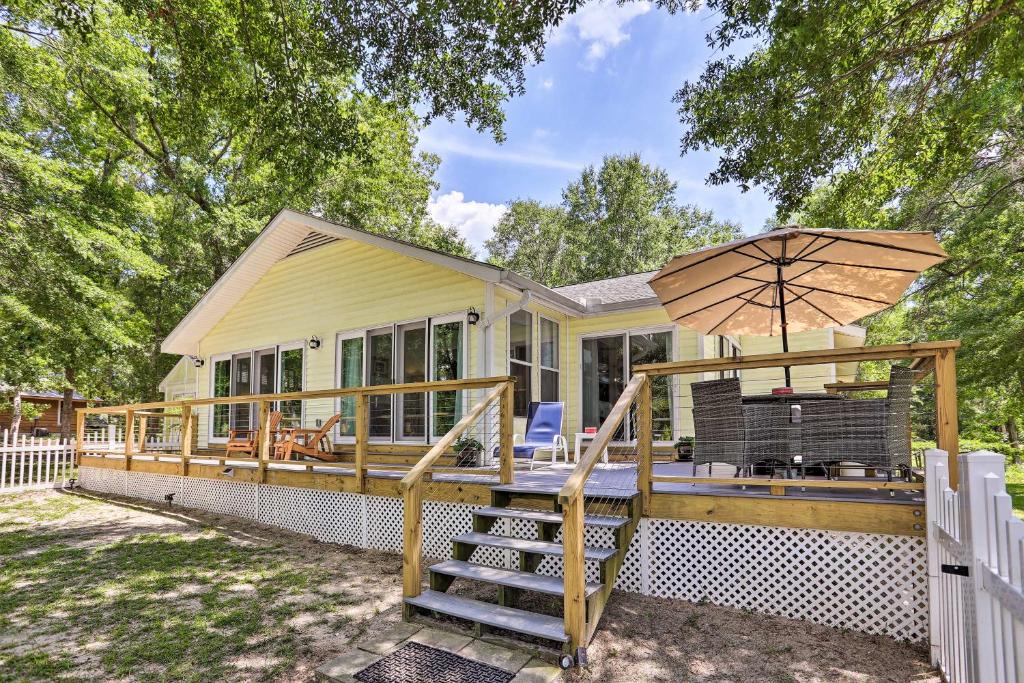 Sea Trail House | Sunset Beach Home with Lake Views, 3 Mi to Coast