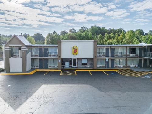 Morganton Hotel | Super 8 by Wyndham Morganton