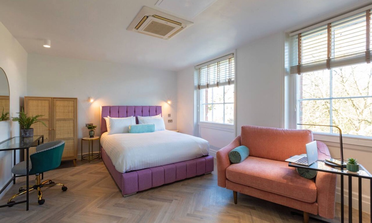 Preston Apartment | Superior Studio plus separate bedroom (2bed,2bath)