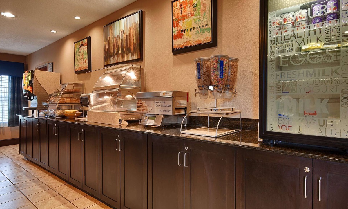 Roanoke Rapids Hotel | SureStay Plus Hotel by Best Western Roanoke Rapids I-95