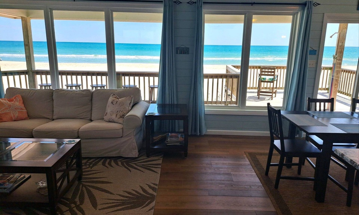 North Topsail Beach House | Surf's Up - AMAZING Oceanfront Home - Perfect Reviews - Allergy Friendly NO PETS