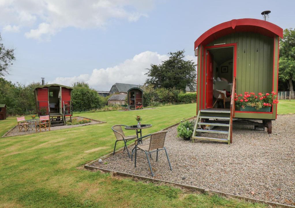Llanfihangel Tal-y-llyn House | Sweet Briar Shepherds Hut