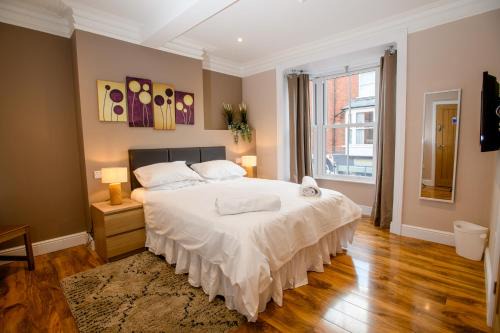 Lincoln House | Tavmar Accommodation