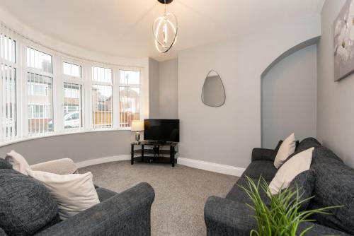 Darlington House | Teal Road