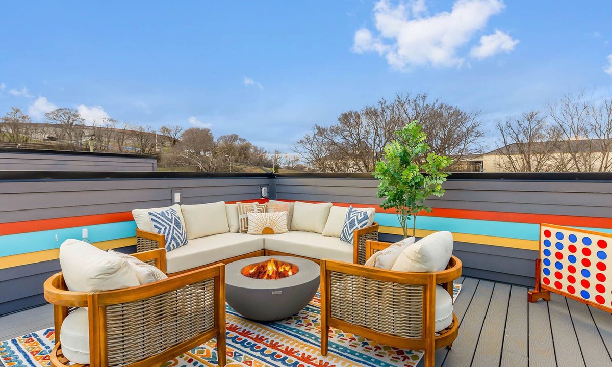 Eighth Avenue House | The Acoustic + The Banjo - Mins to Broadway!