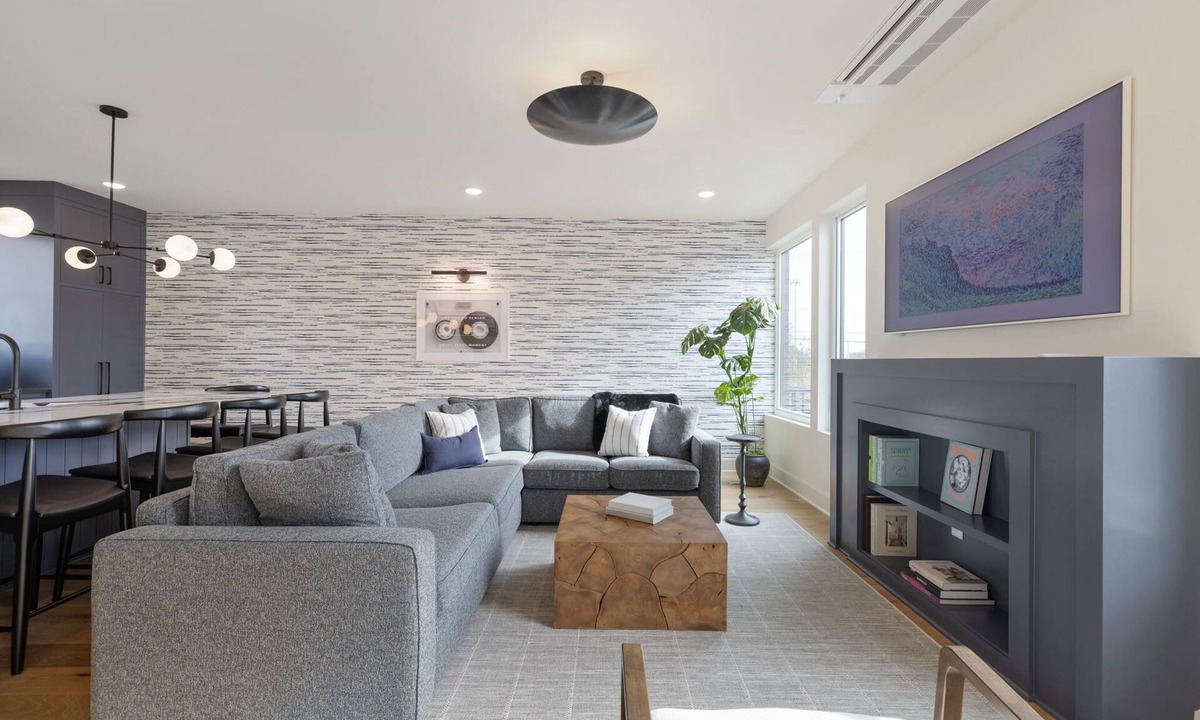Chestnut Hill House | The Ashford | New Retreat Near WeHo