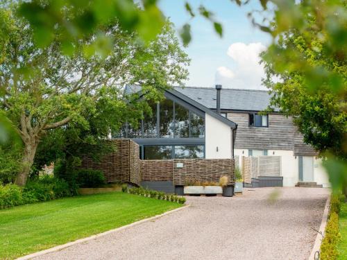 Llanfechell House | The Barn