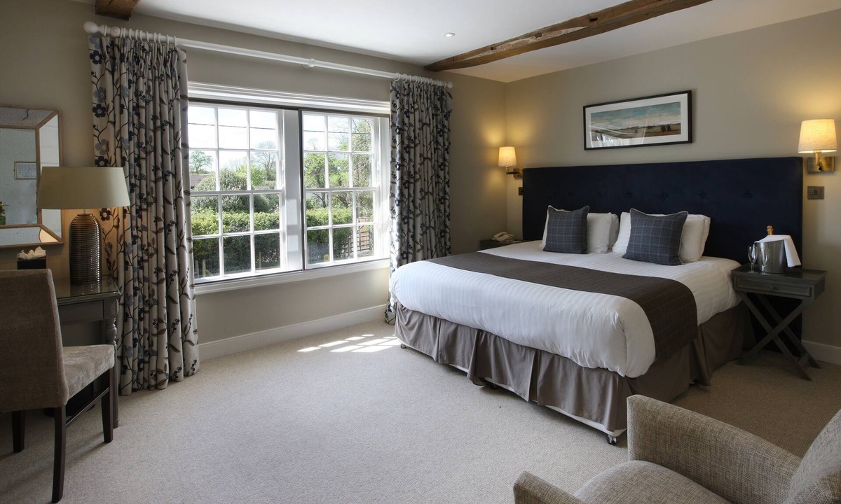 New Forest District Hotel | The Bell Inn
