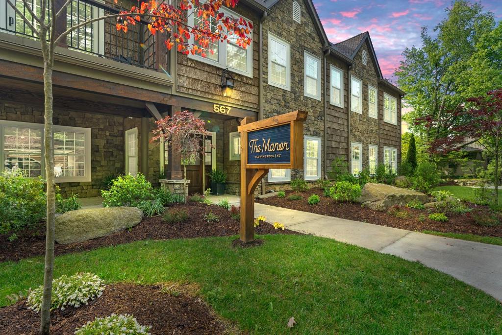 Blowing Rock Hotel | The Blowing Rock Manor