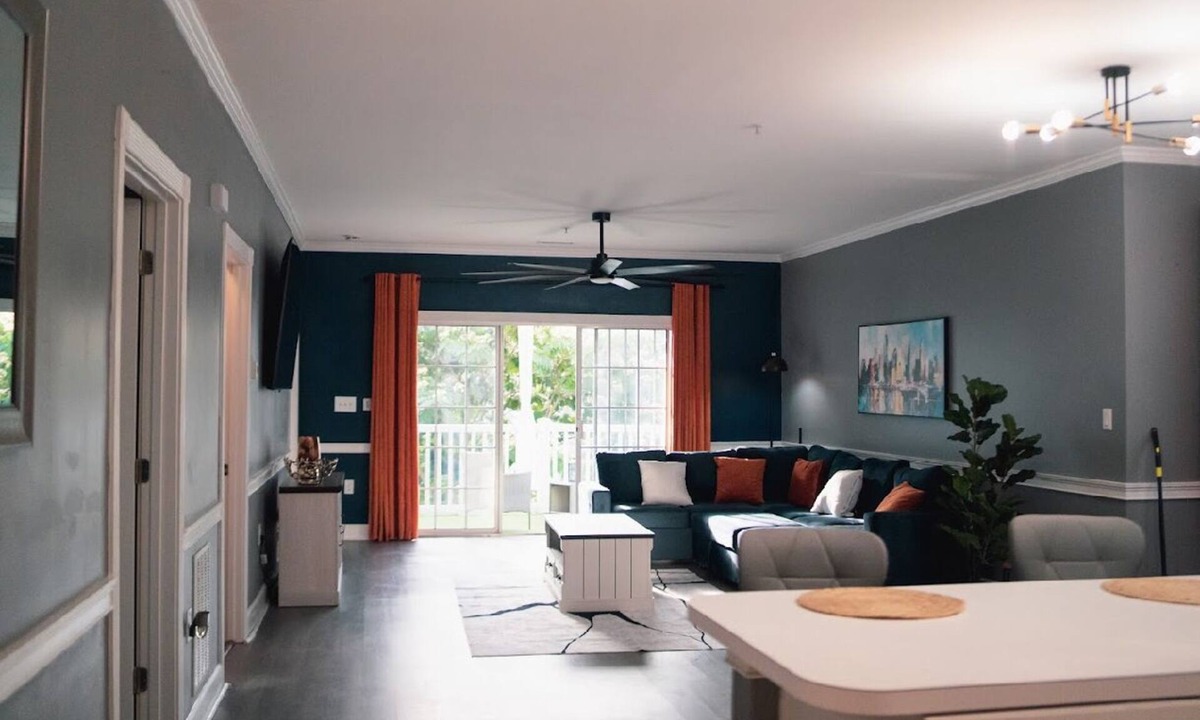 Charlotte Condo | The Blue Oasis- Charming 2-bedroom condo in cool Charlotte with AC, WiFi