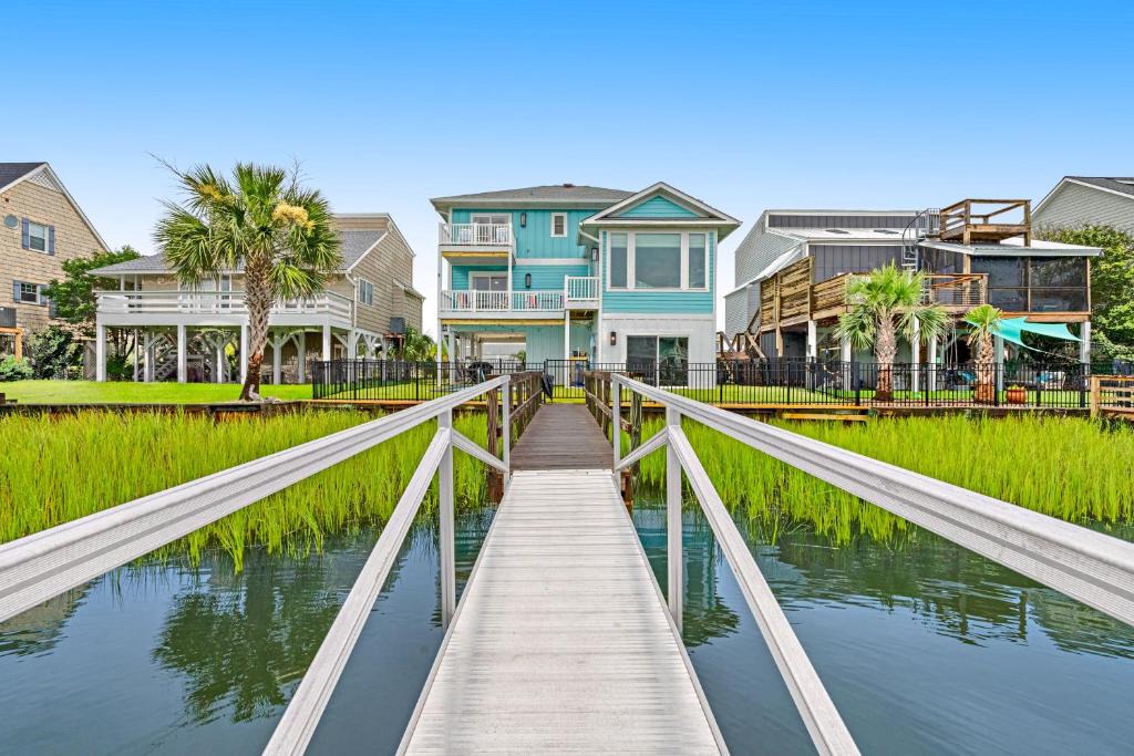 Ocean Isle Beach House | The Blue Whale Inn