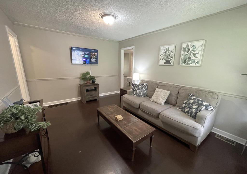 New Castle House | The Bungalow