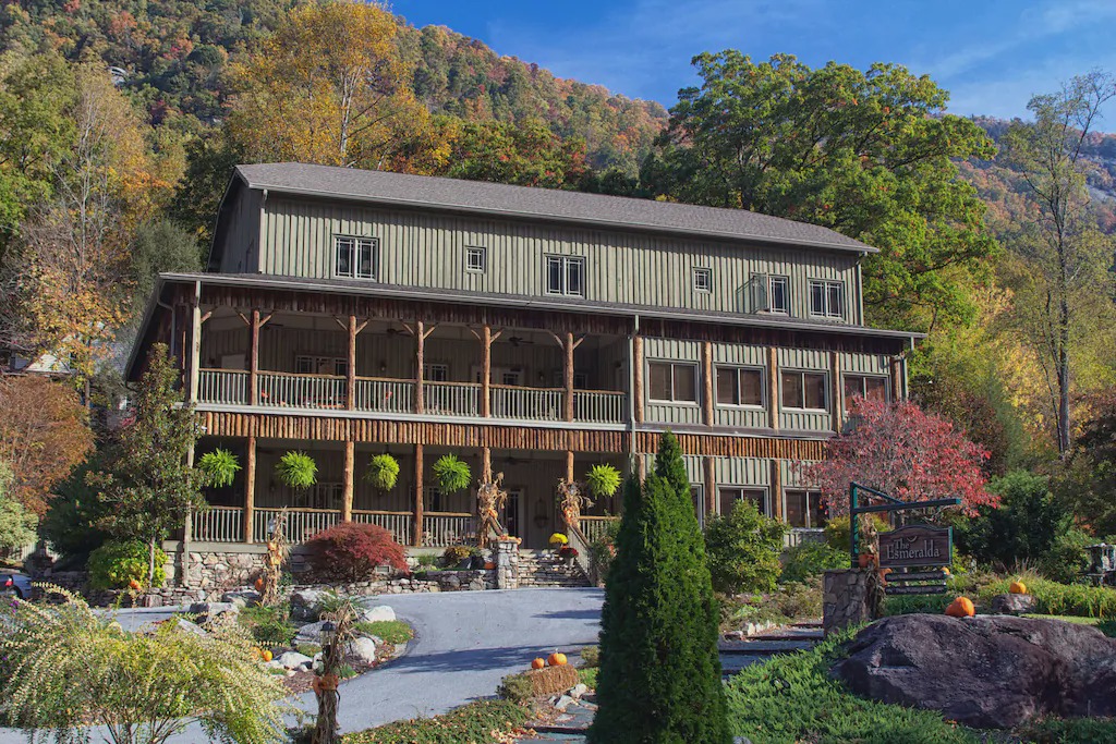 Chimney Rock Bed & Breakfast | The Esmeralda Inn, Restaurant and Spa - No Cleaning Fees!
