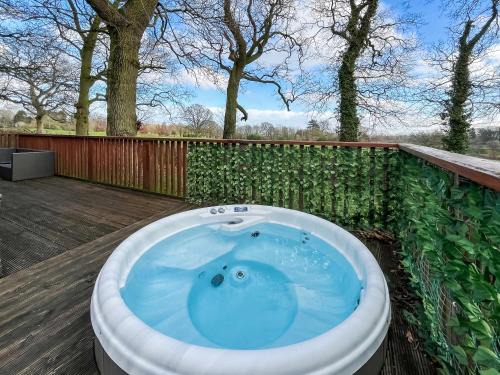 Kenwick House | The Fairways