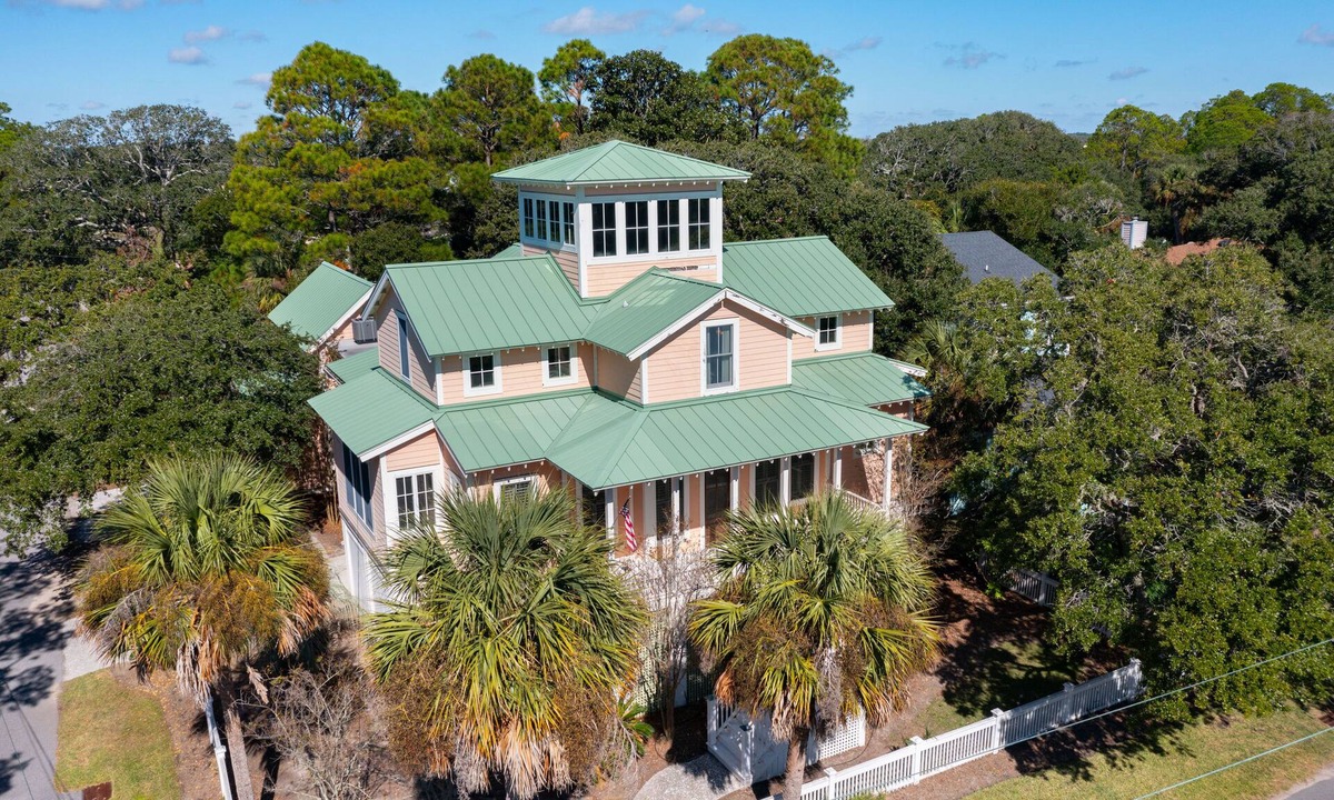 Folly Beach House | The Folly Peach - Experience Southern Charm in a Spacious Home Steps from the Ocean