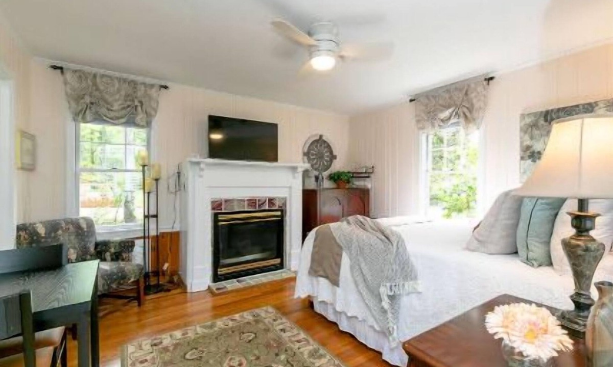 Weaverville Apartment | The Forest Studio at Blue Ridge Hideaways