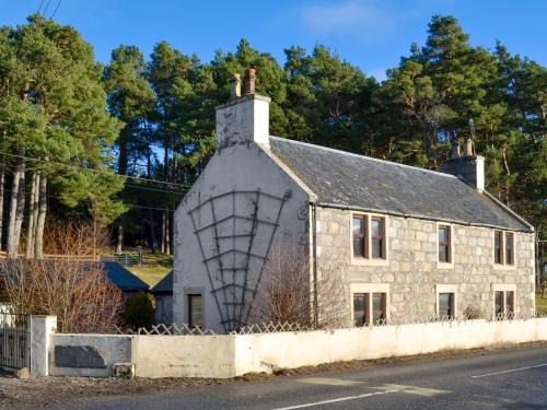 Woodend House | The Glebe