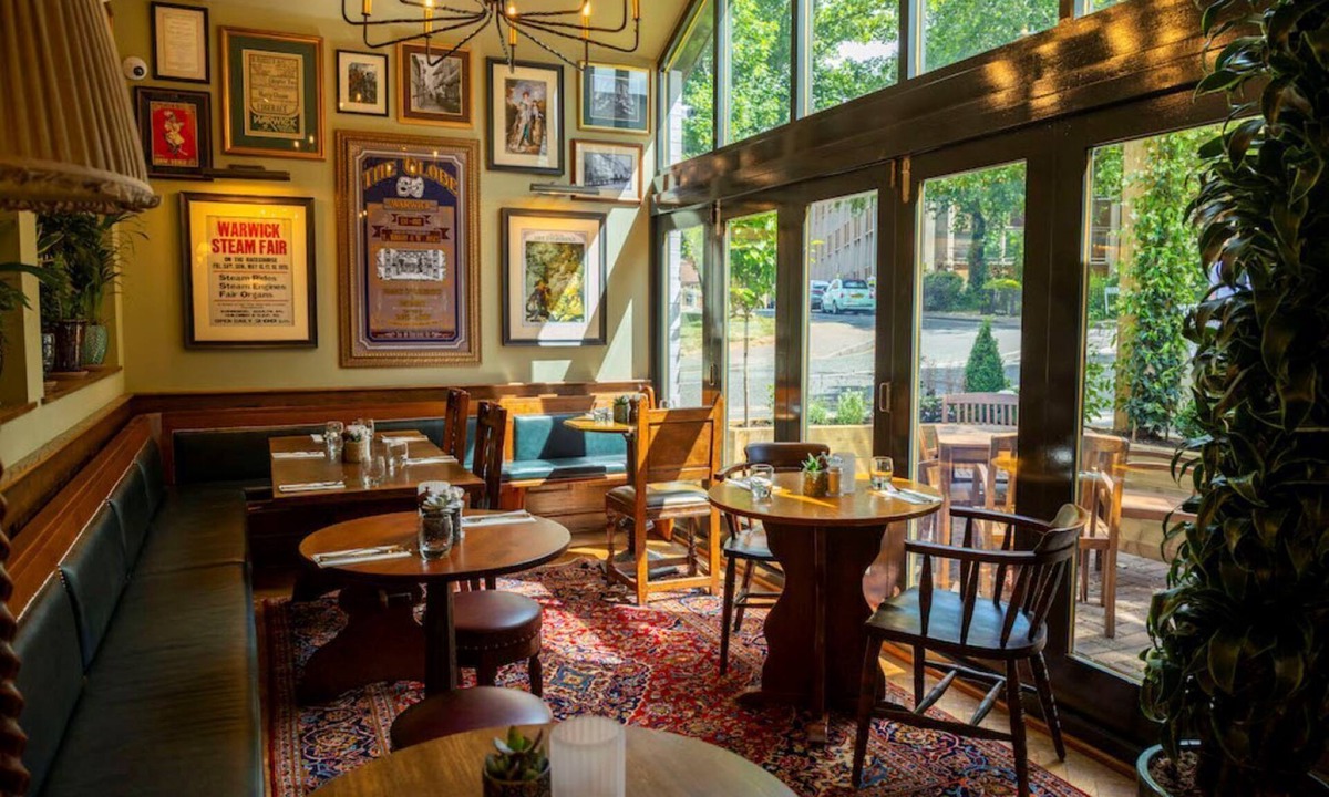 Warwick Town Centre Hotel | The Globe, Warwick, Warwickshire - Brunning & Price