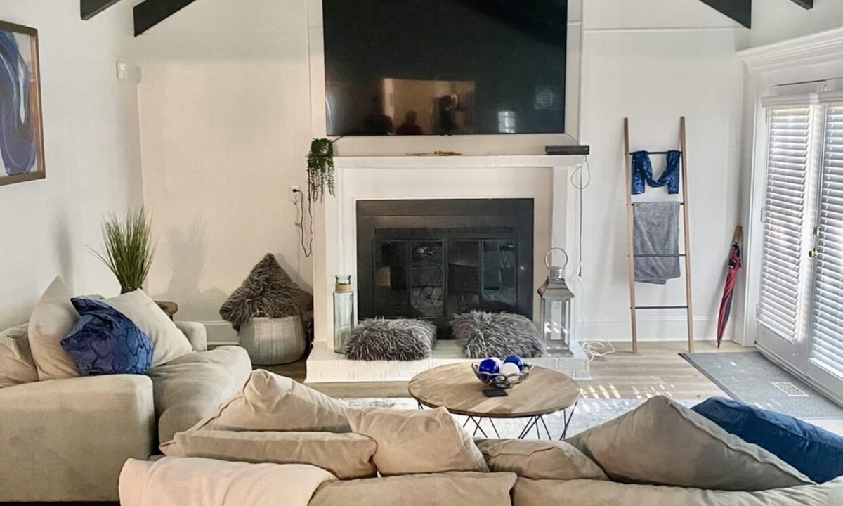 Terry Sanford House | The Great Escape - Newly Renovated Home