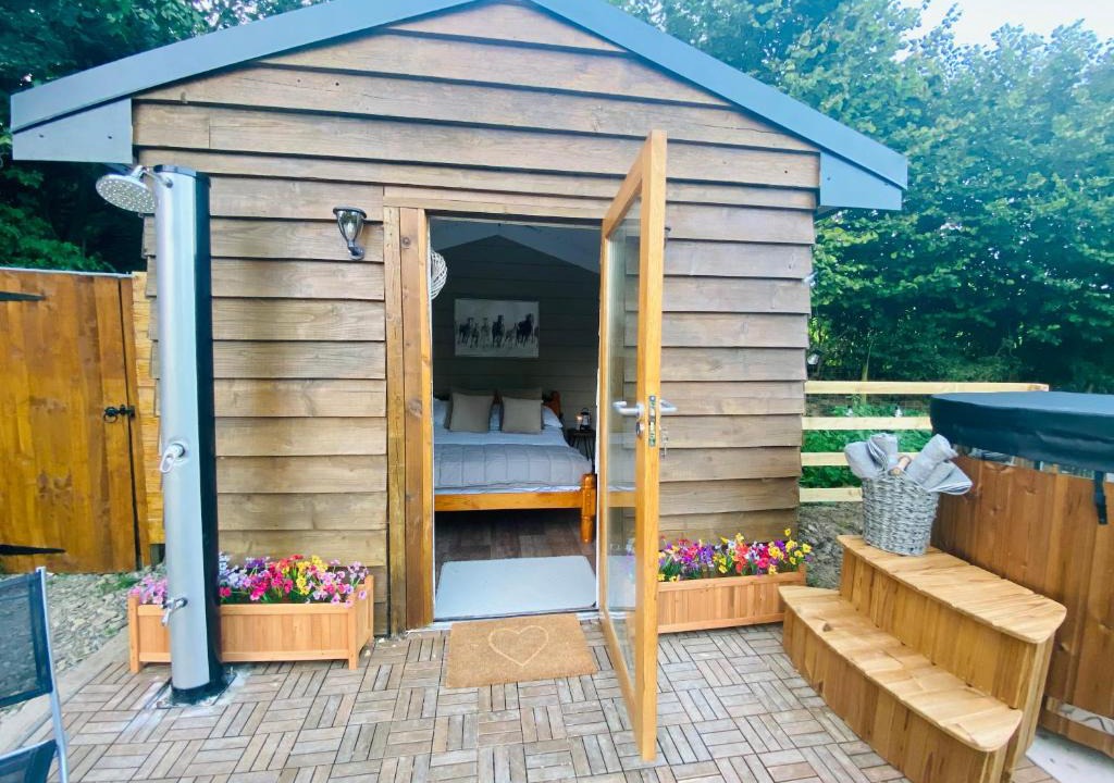 Oswestry Cabin | The Haystack