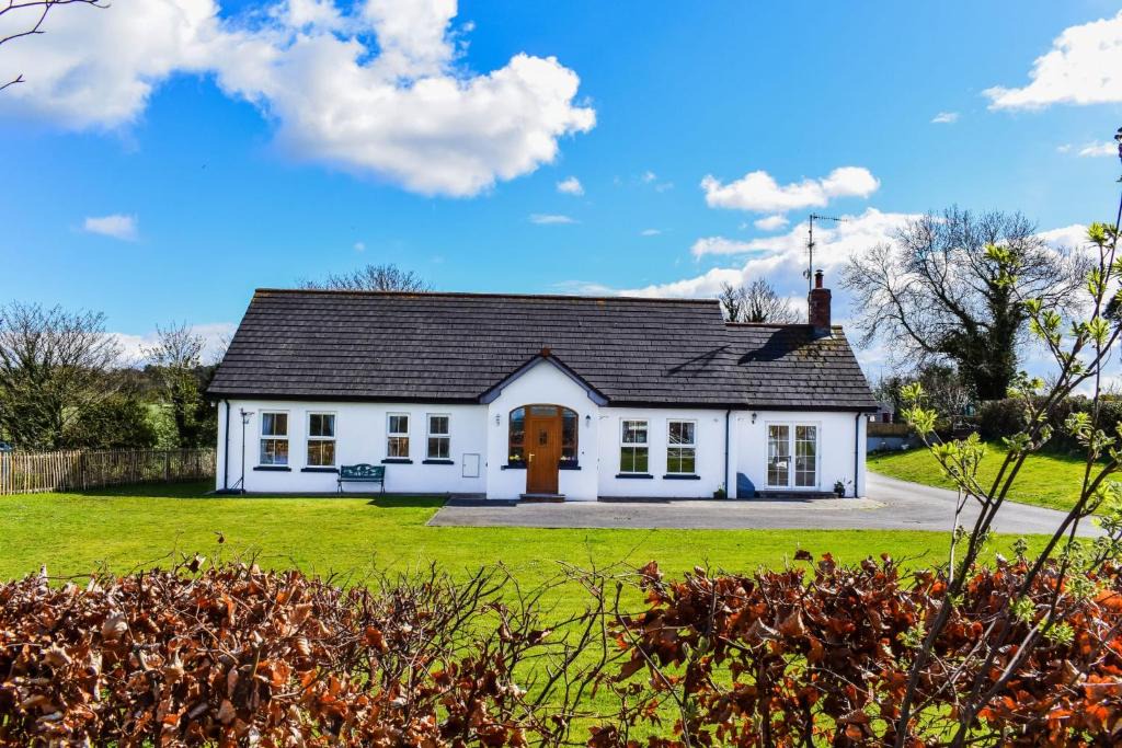Saul House | The Heights & Hollows Farmhouse