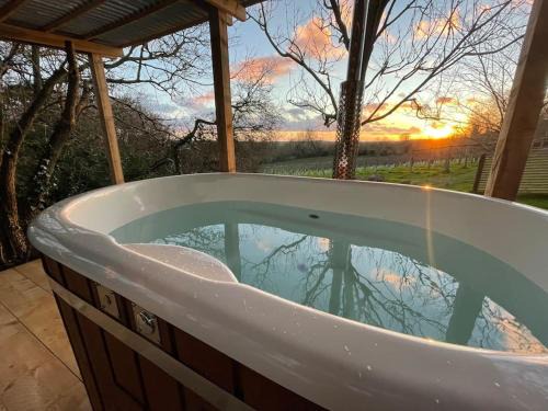 Littlebredy Apartment | The Hide on the Vineyard with wood fired hot tub Option