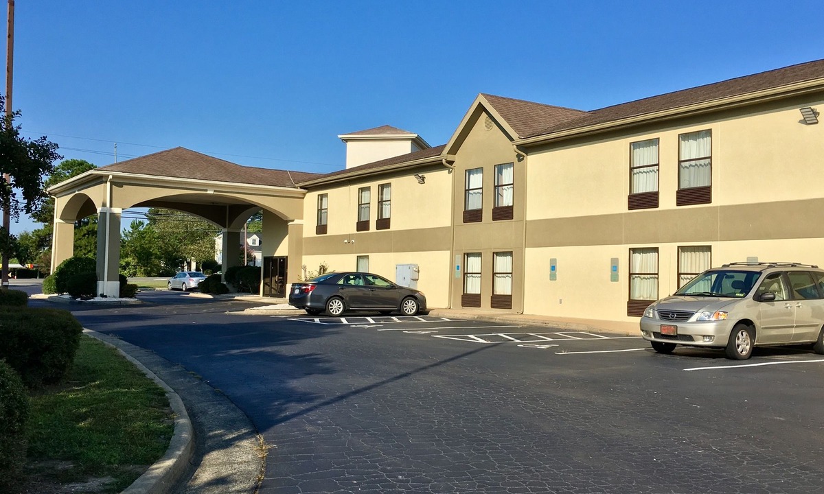 Creedmoor Hotel | The Inn at Creedmoor