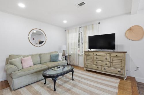 Beaufort House | The Lilypad Landing