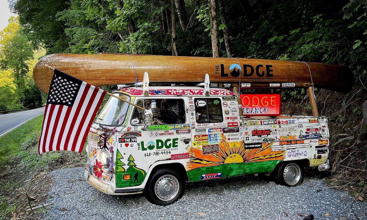 Bryson City Cabin | The Lodge Nantahala River. Bryson city, North Carolina. Suite #6