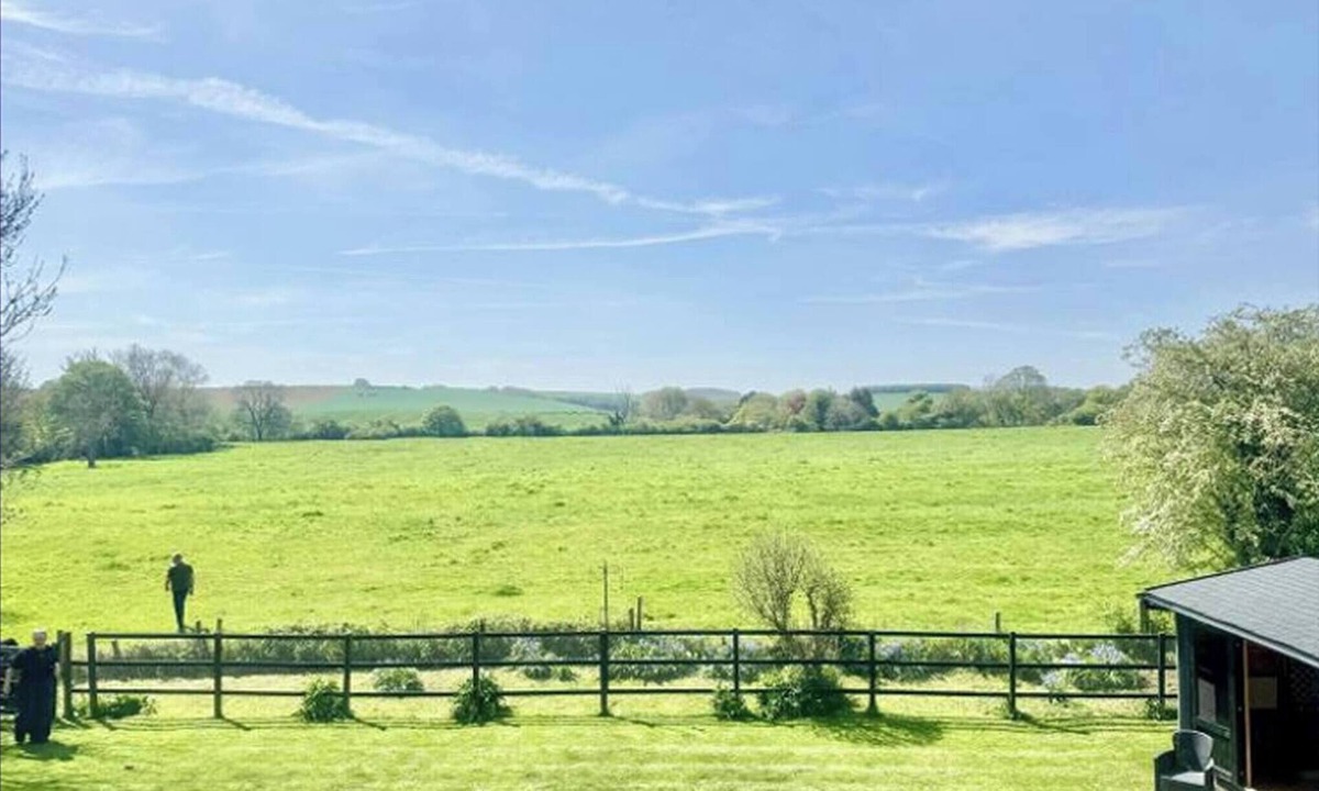 Louth House | The Old Charming House