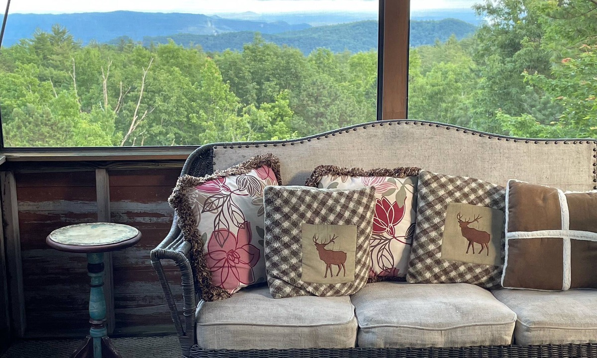 Lake Toxaway Condo | The Perfect Respite with Spectacular Views