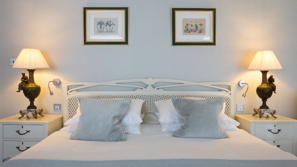 Wareham Hotel | The Priory Hotel