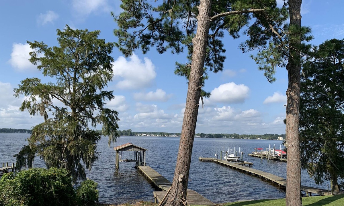 River Road House | The River Club