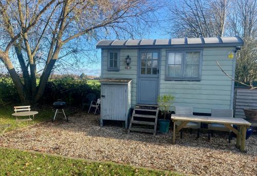 East Ashling House | The Shepherds Hut @ Graingers