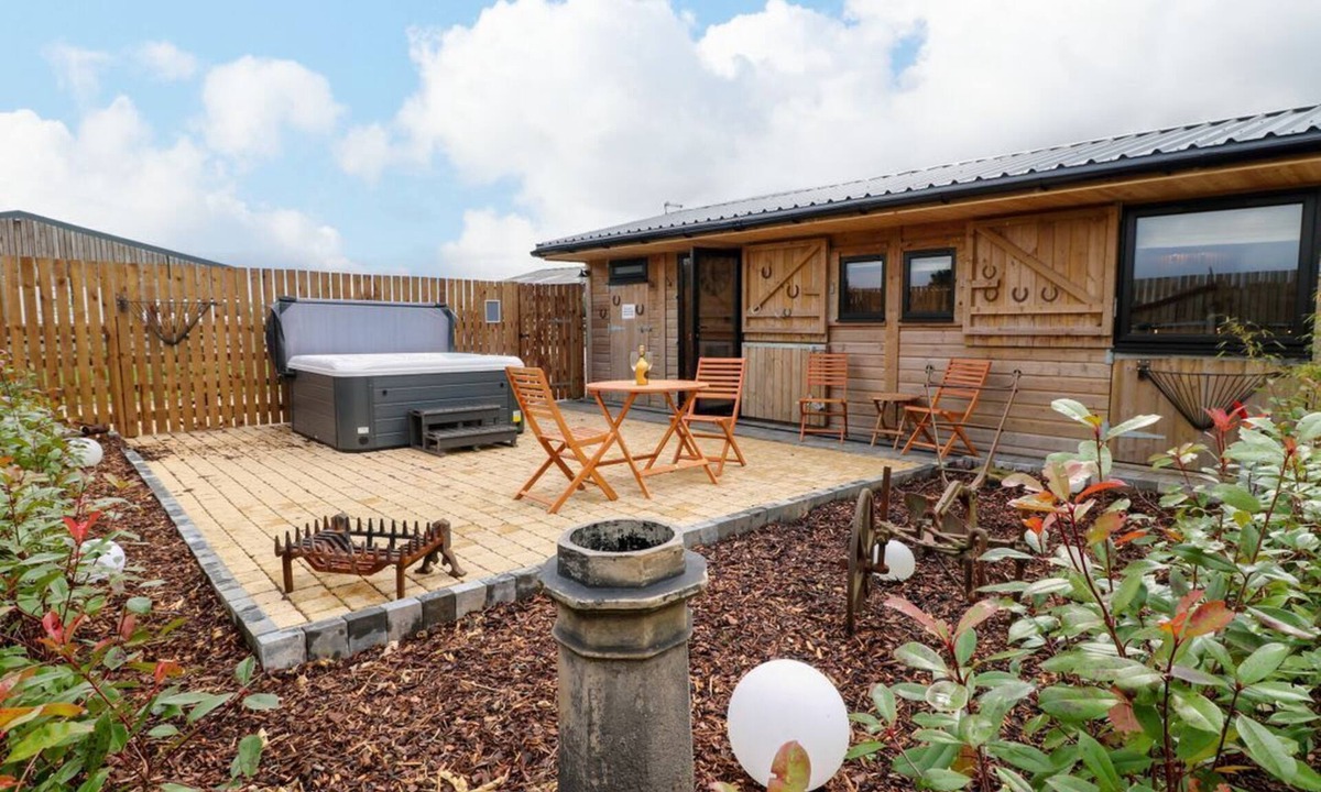 Derbyshire Cabin | The Stable, Church Broughton