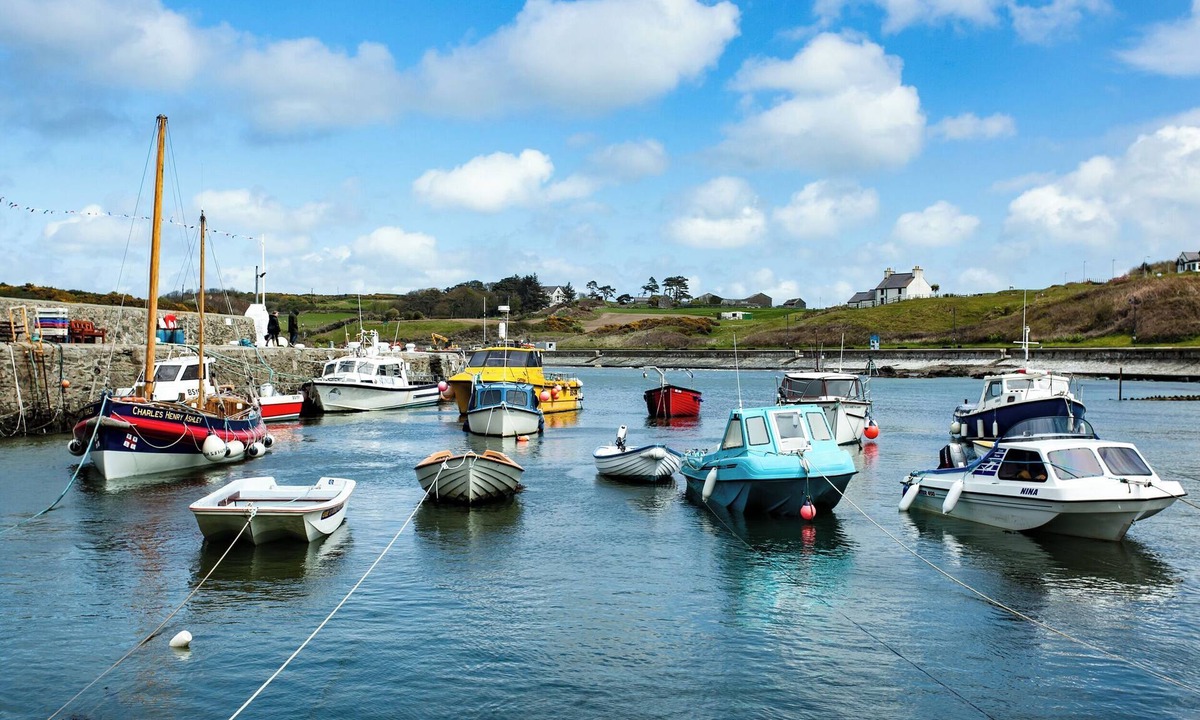 Cemaes Bay Cottage | The Studio @ The Old Post Office