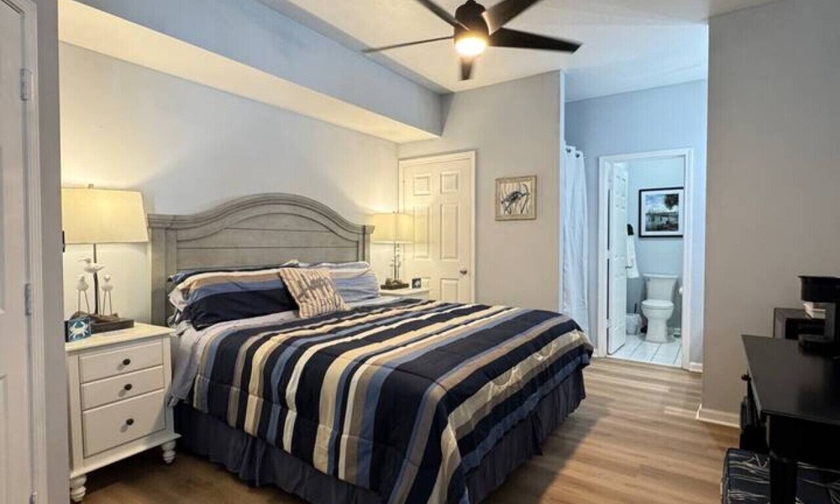 Sea Trail Apartment | The Suite at 125 Royal Postes Rd
