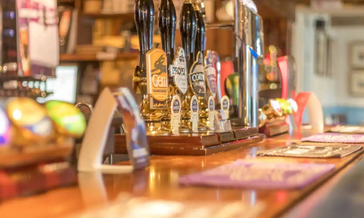 The Lizard Hotel | The Top House Inn