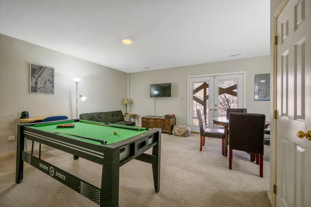 North Raleigh House | The Townhouse by the Creek! Relocation or Vacation