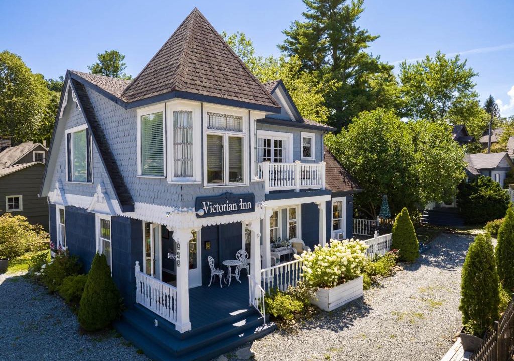 Blowing Rock Hotel | The Victorian Inn Blowing Rock