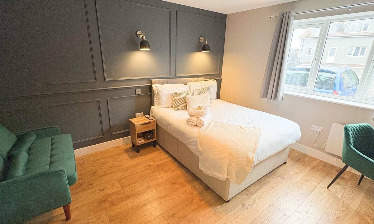 Bradley Stoke Apartment | The Willow - Studio 20